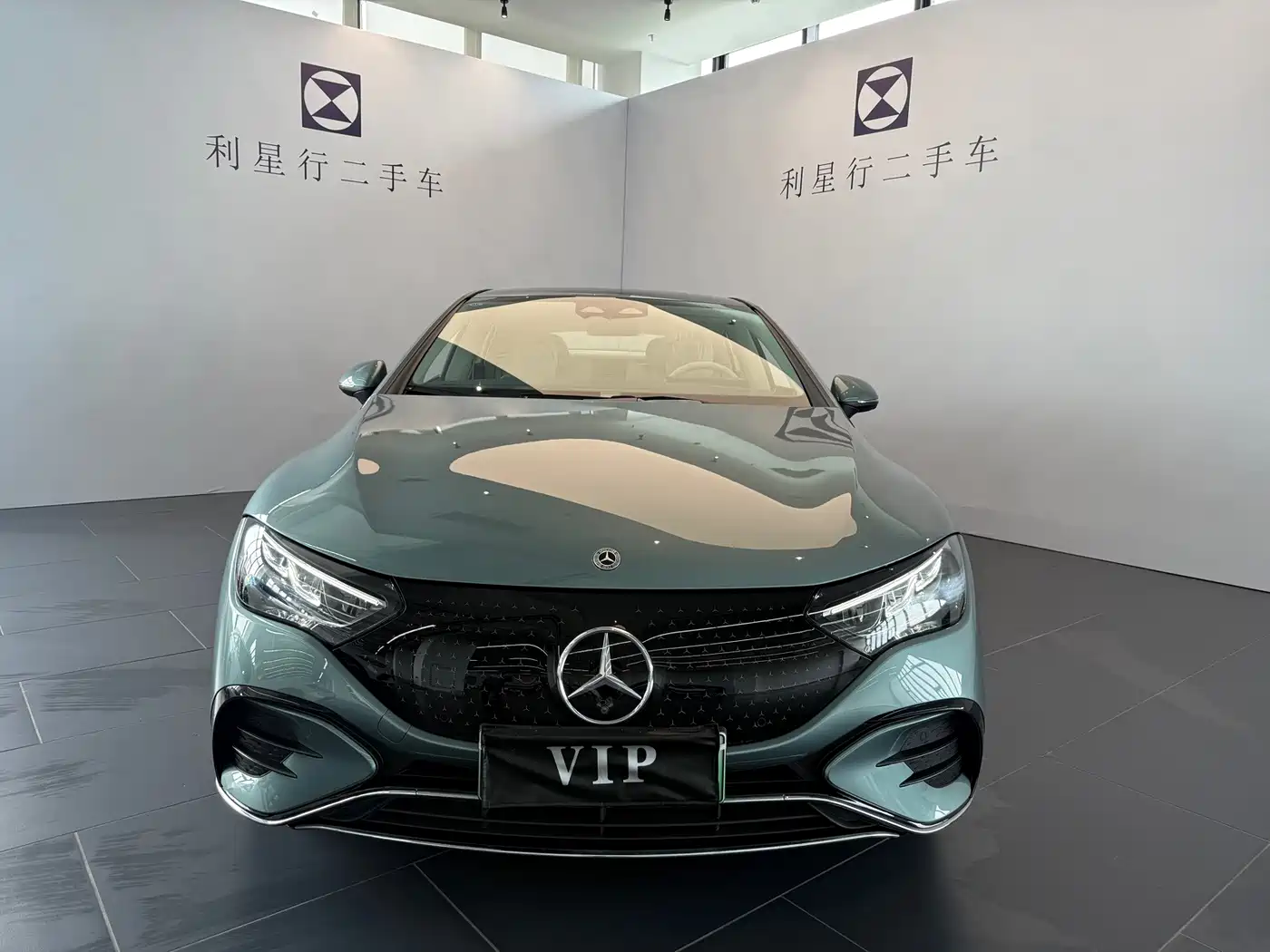 Mercedes-Benz EQE 2025