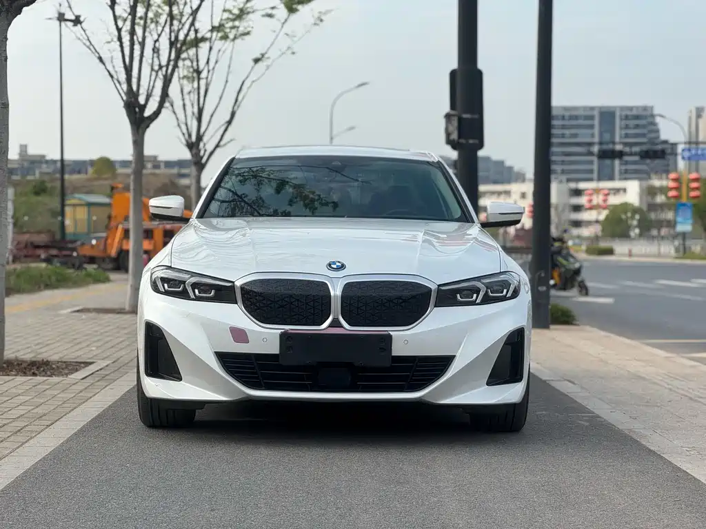 BMW i3 2024