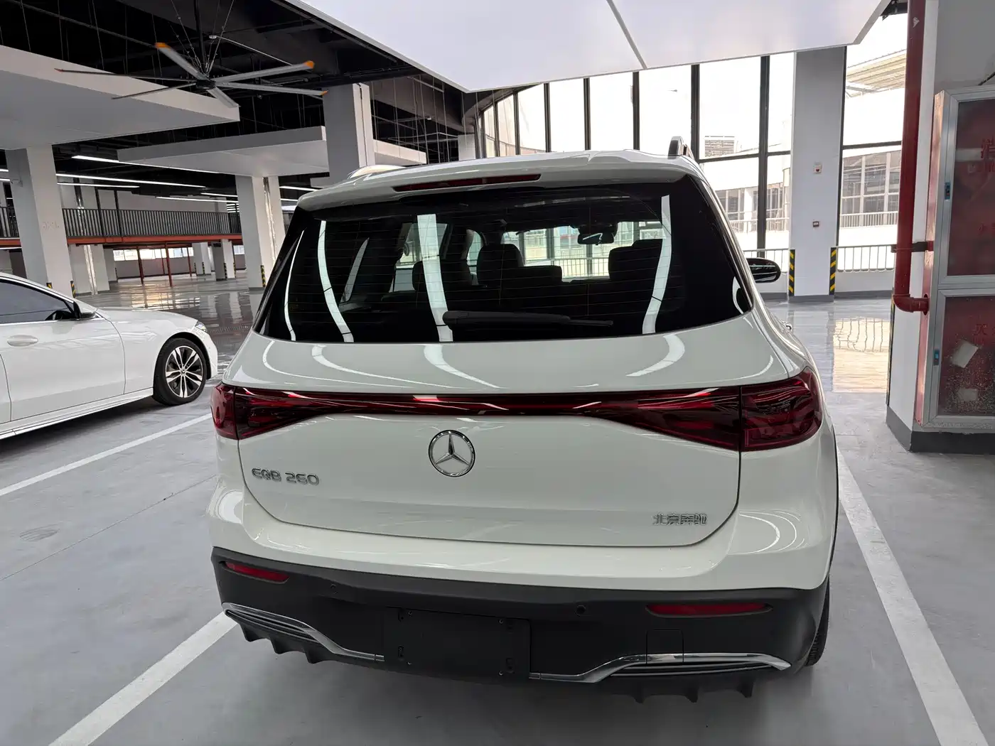 Mercedes-Benz EQB 2026