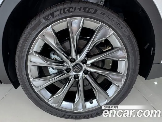 Toyota Crown 2025