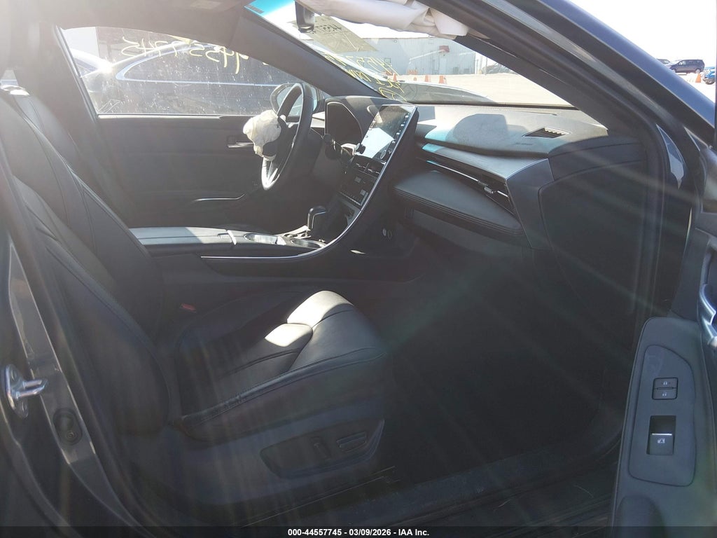 Toyota Avalon 2022