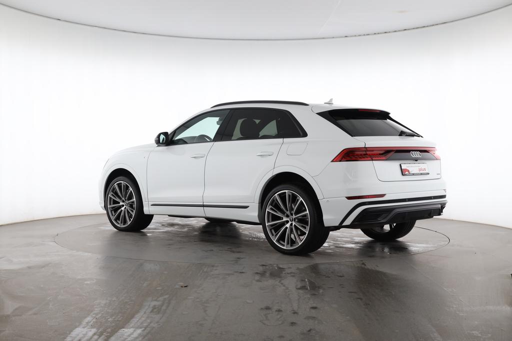 Audi Q8 2021