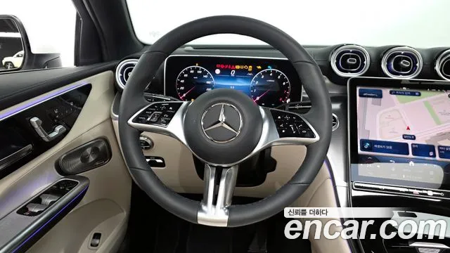 Mercedes-Benz GLC 2025