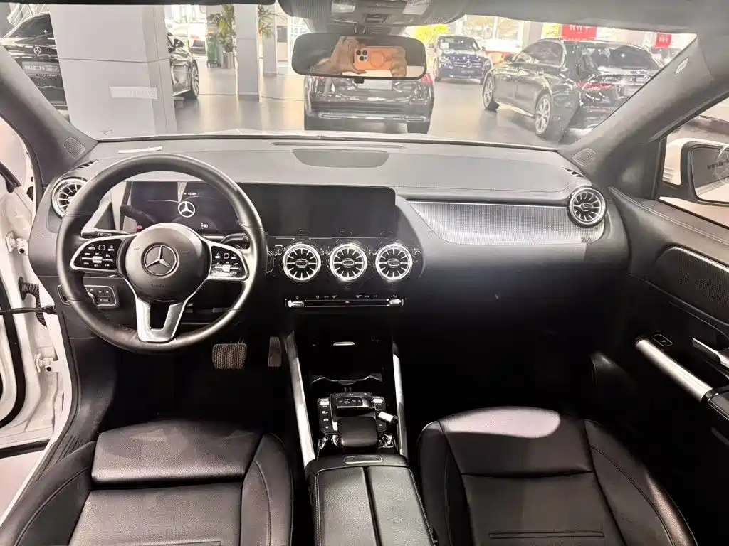 Mercedes-Benz GLA 2023