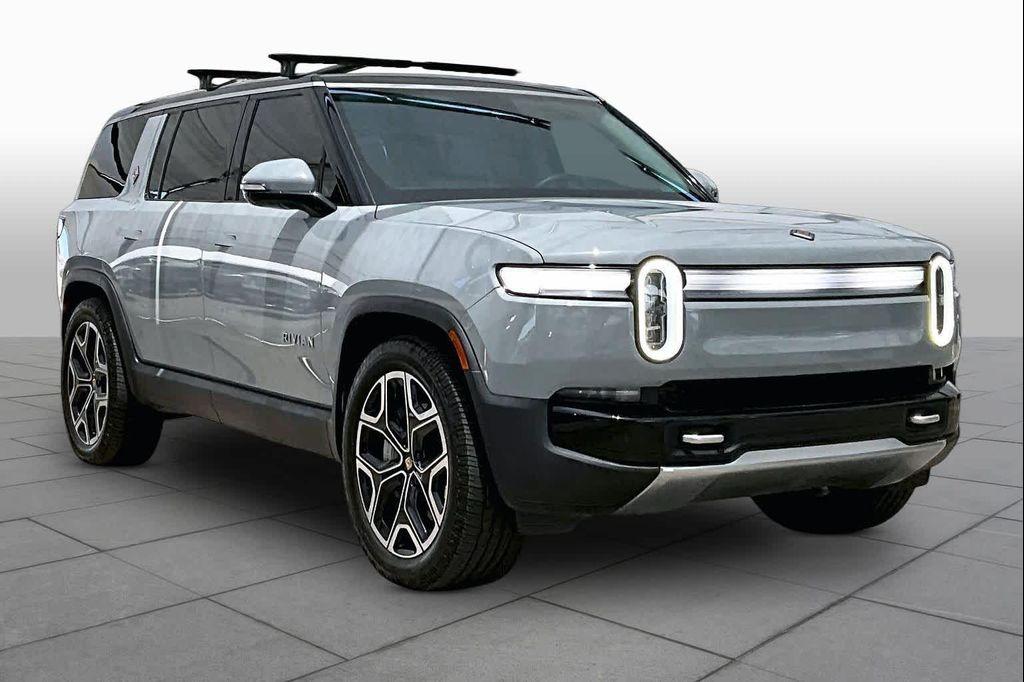 Rivian R1S 2025