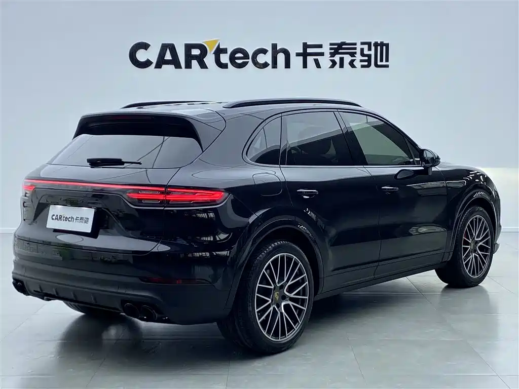 Porsche Cayenne 2022