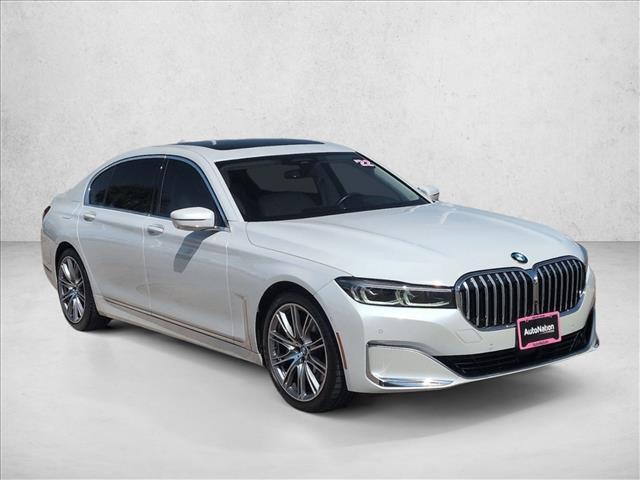BMW 750 2022