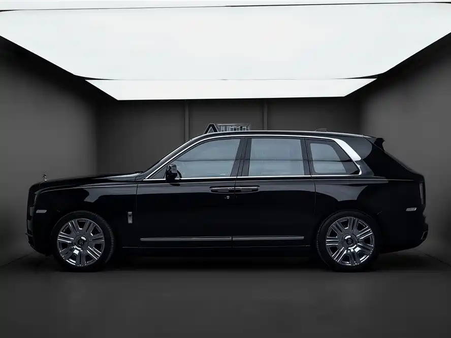 Rolls-Royce Cullinan 2021