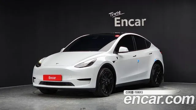 Tesla Model Y 2023