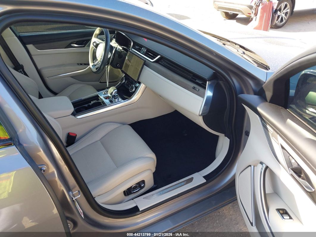 Jaguar XF 2021
