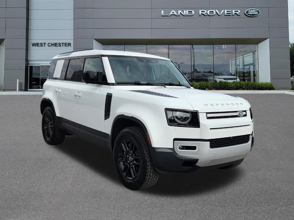 Land Rover Defender 2025