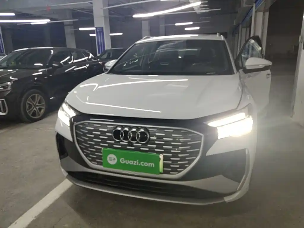 Audi Q4 e-tron 2025