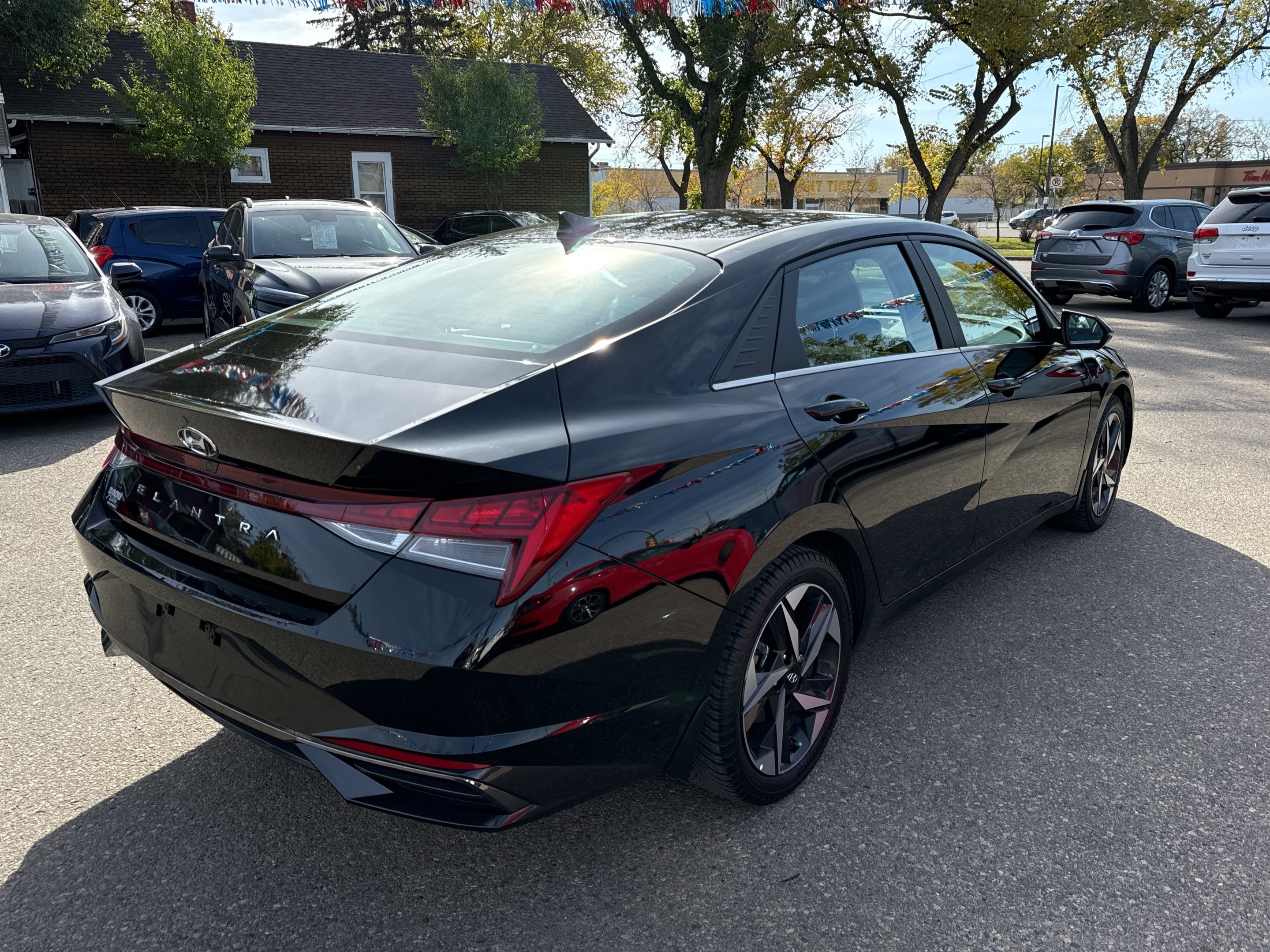 Hyundai Elantra 2022