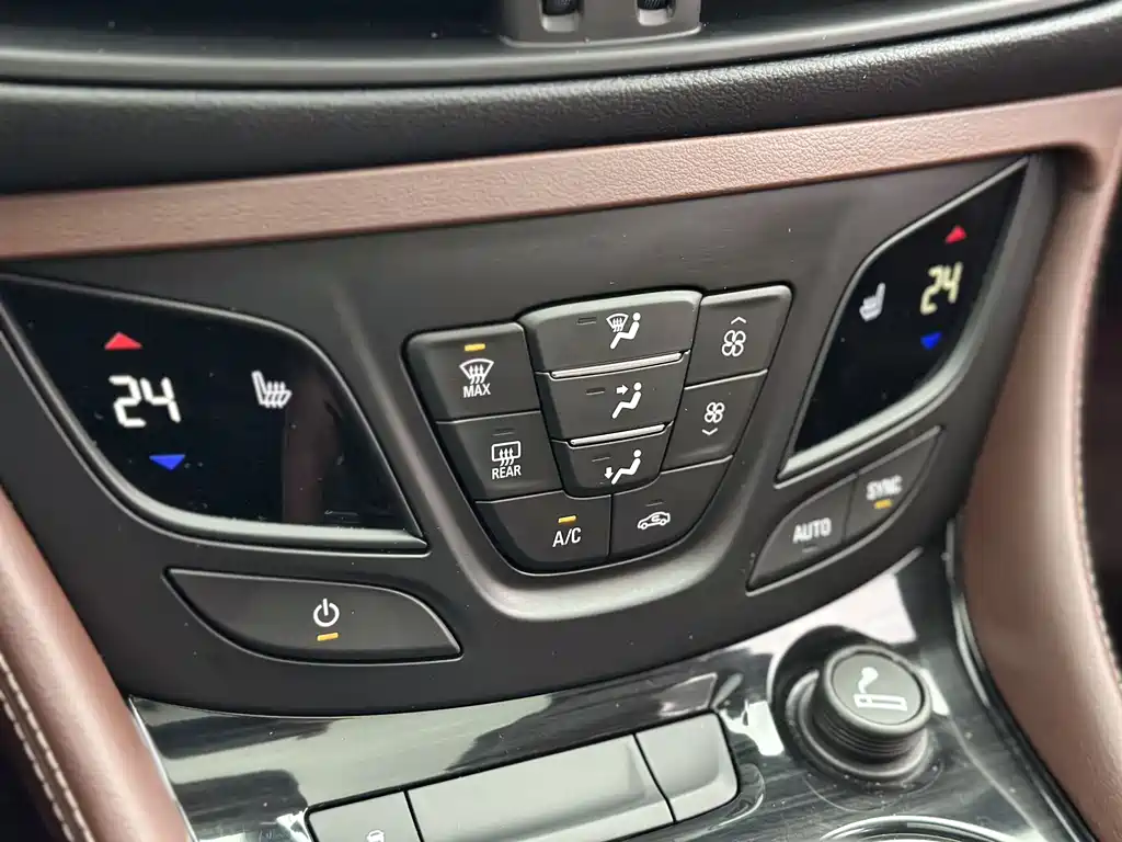 Buick Enclave 2021