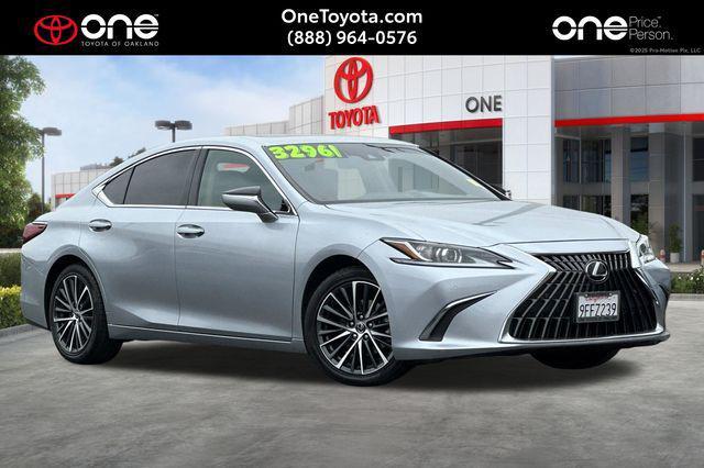 Lexus ES 2023