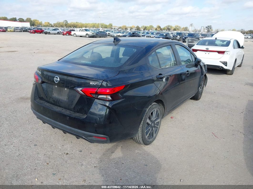 Nissan Versa 2021
