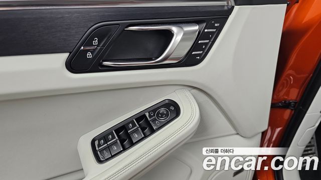 Porsche Macan 2022