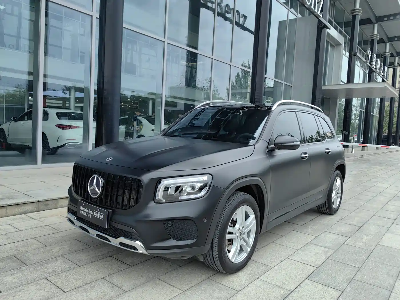 Mercedes-Benz GLB 2023