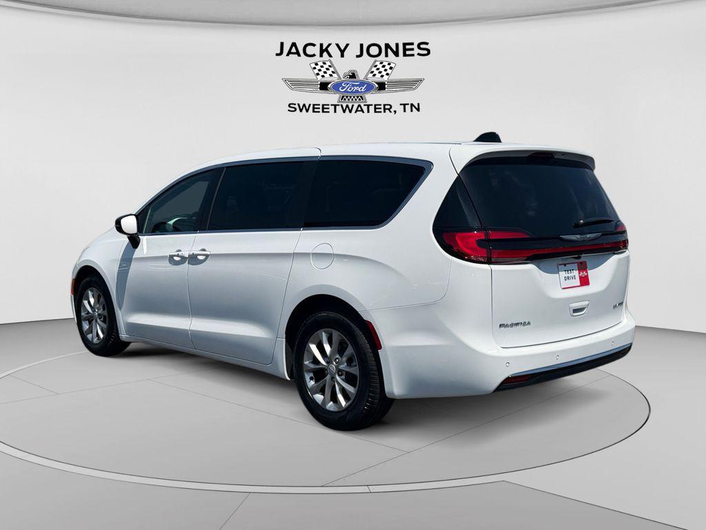 Chrysler Pacifica 2026