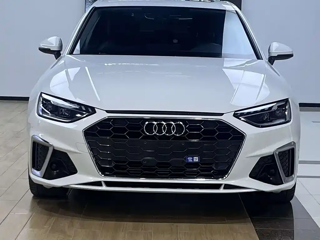 Audi A4 2023