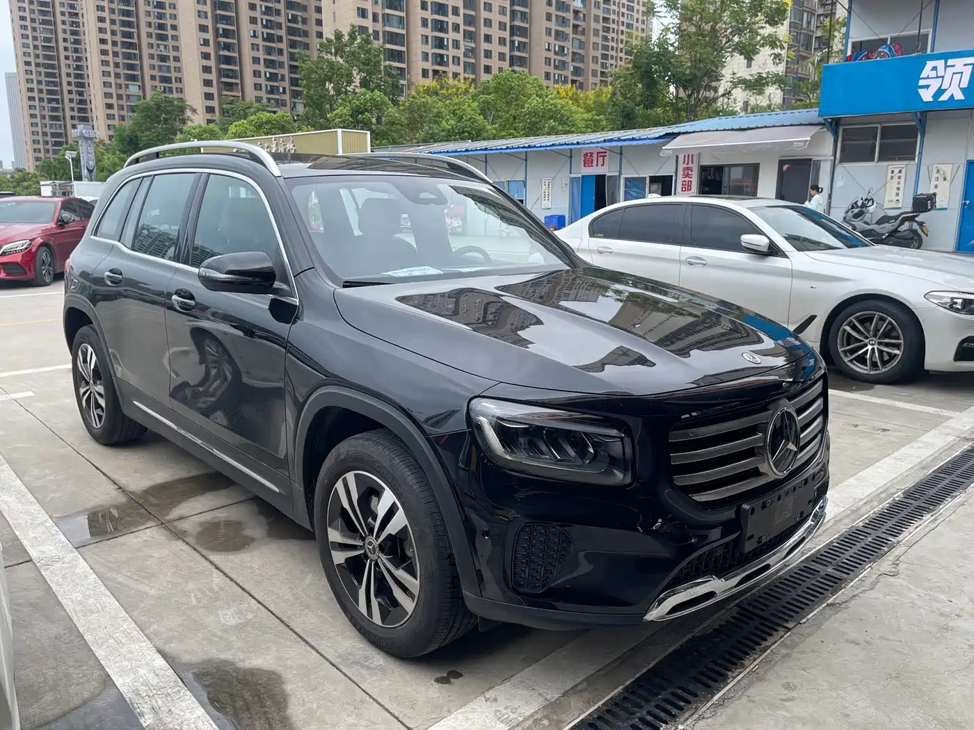 Mercedes-Benz GLB 2023