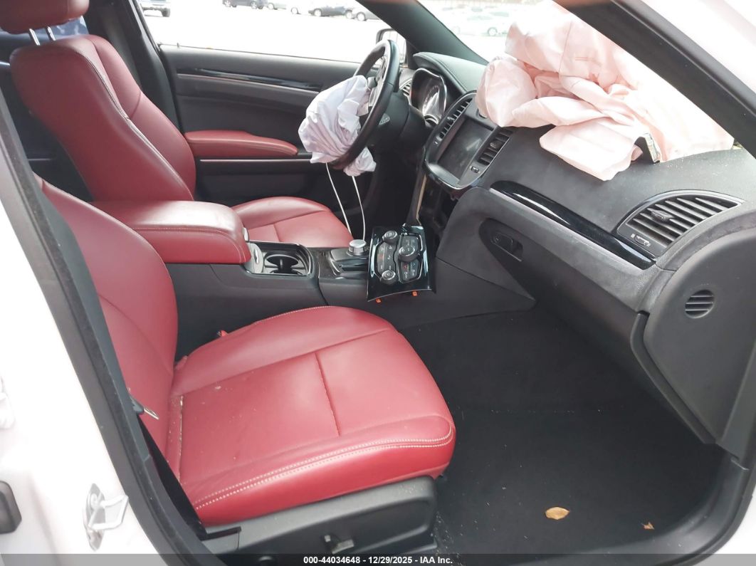 Chrysler 300 2020