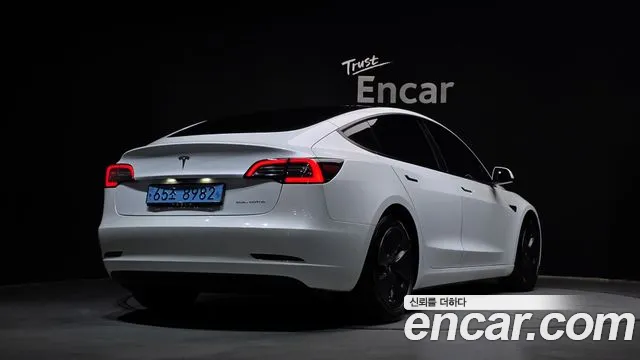 Tesla Model 3 2021