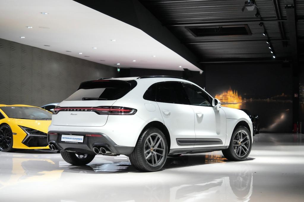 Porsche Macan 2021