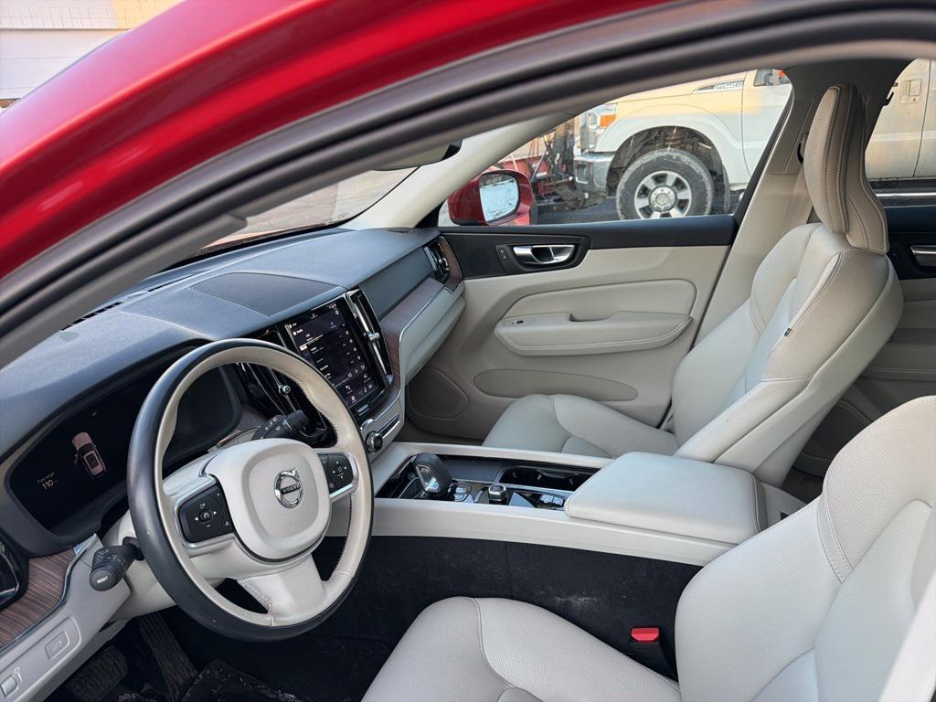 Volvo XC60 2022