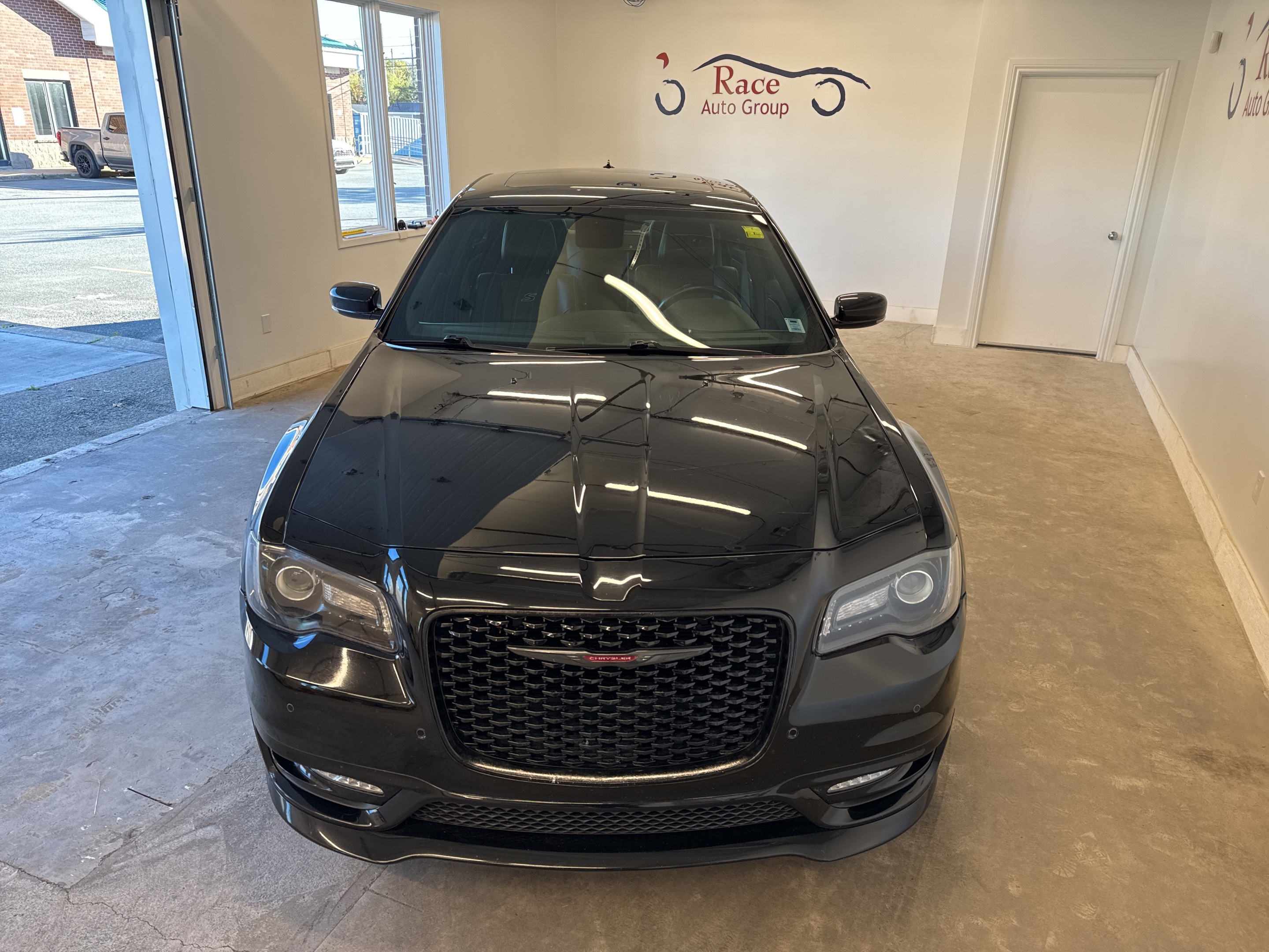Chrysler 300 2022