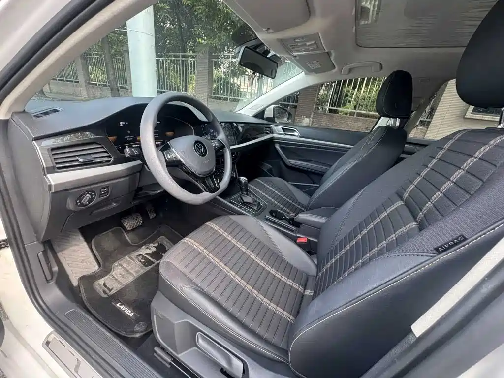 Volkswagen Lavida 2022