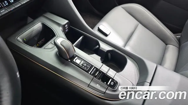 Toyota Crown 2023