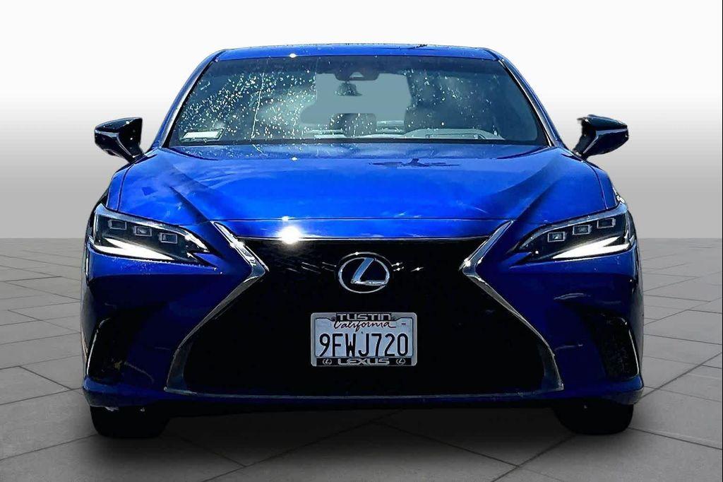 Lexus ES 2023