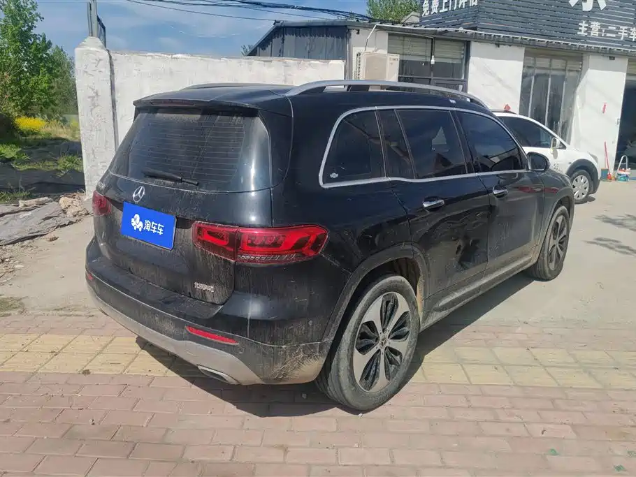 Mercedes-Benz GLB 2023