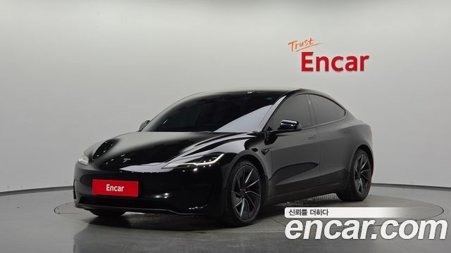Tesla Model 3 2024
