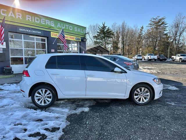 Volkswagen Golf 2021