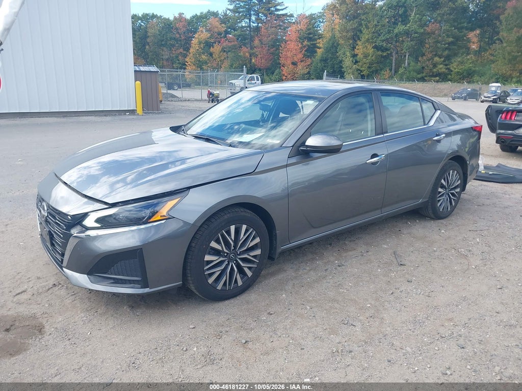 Nissan Altima 2023