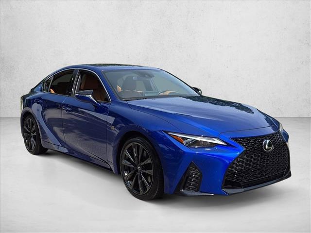 Lexus IS 2025