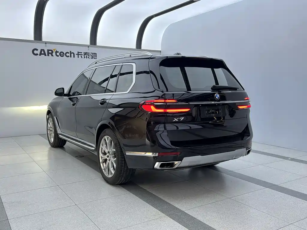BMW X7 2024