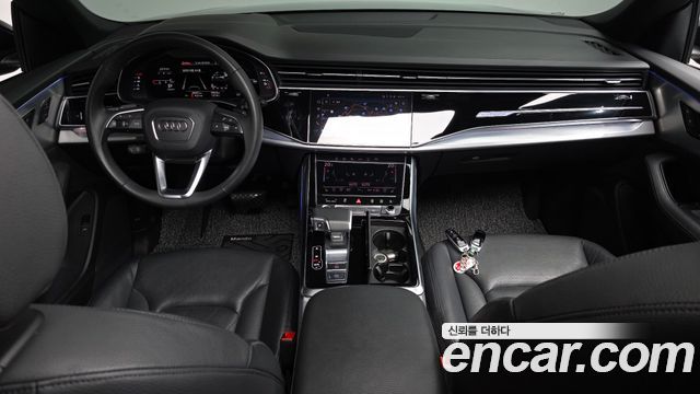 Audi Q8 2021