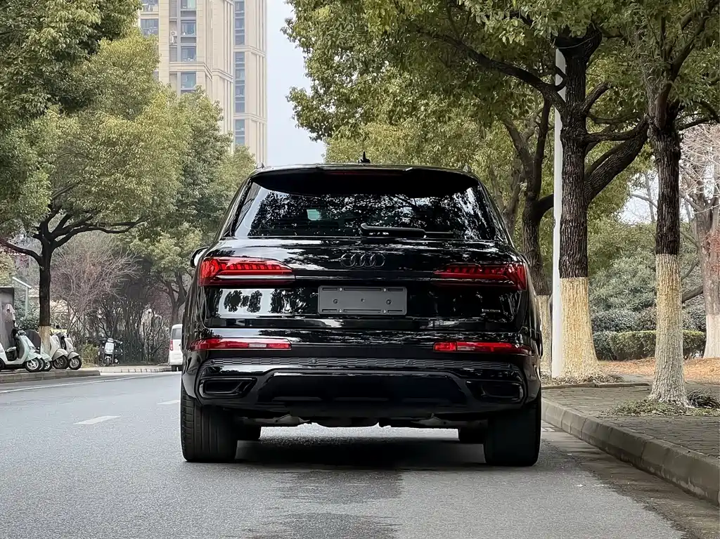 Audi Q7 2023