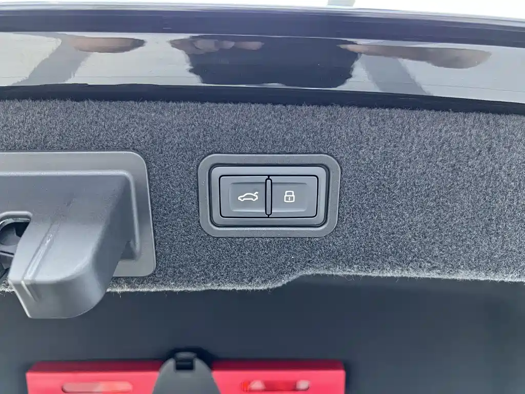 Audi A8 2022