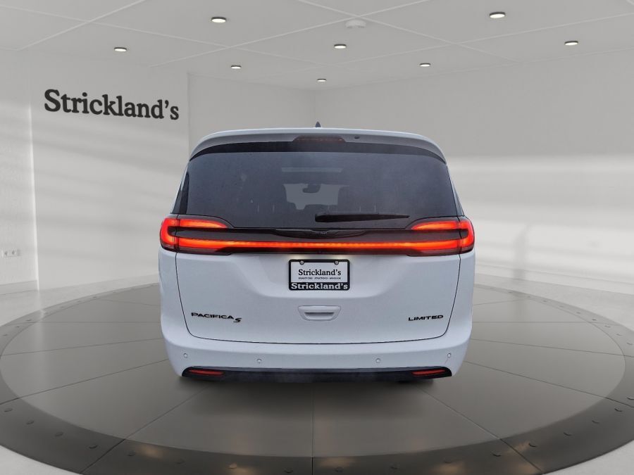 Chrysler Pacifica 2025