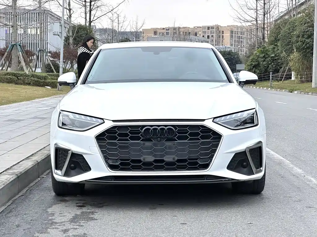 Audi A4 2021
