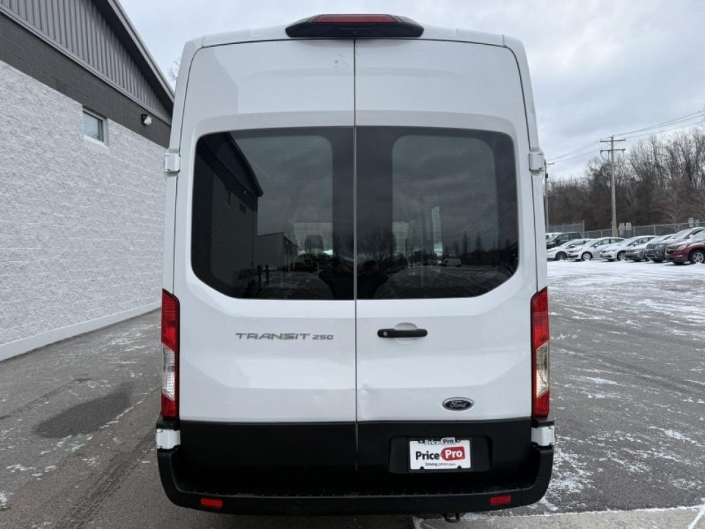 Ford Transit 2023