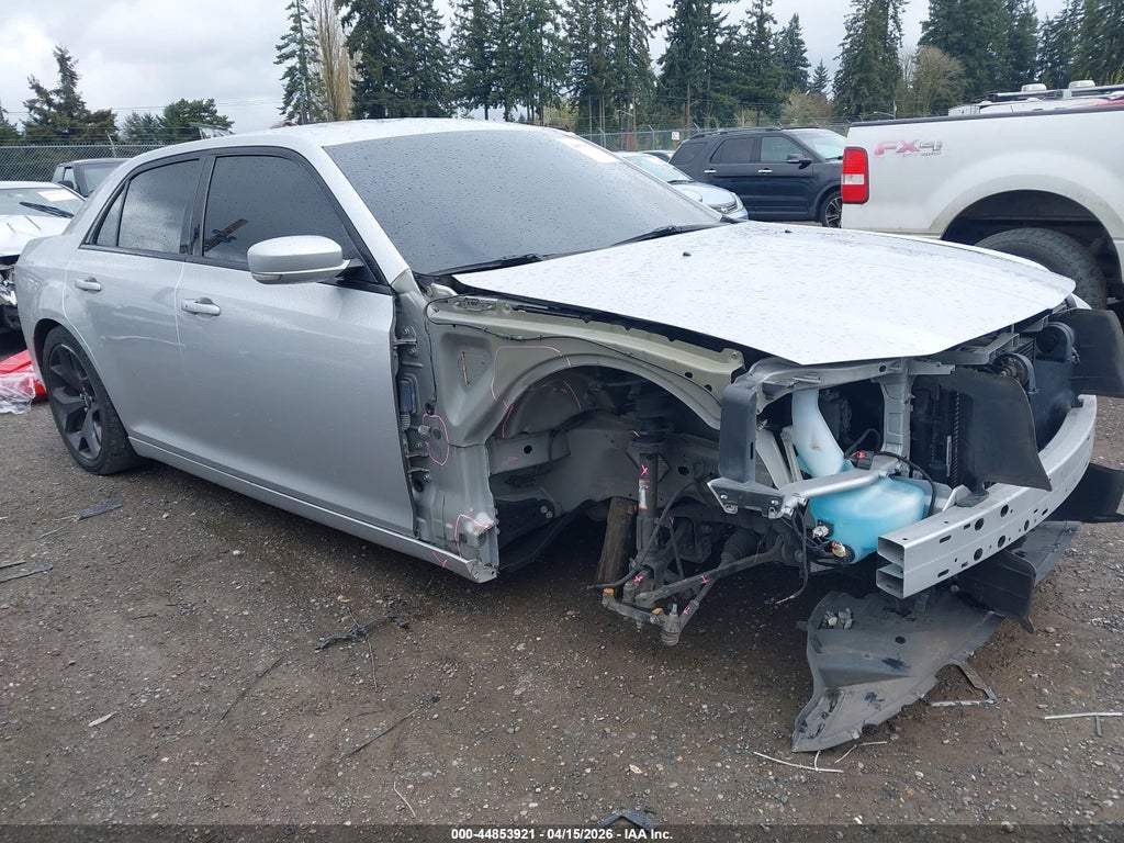 Chrysler 300 2021