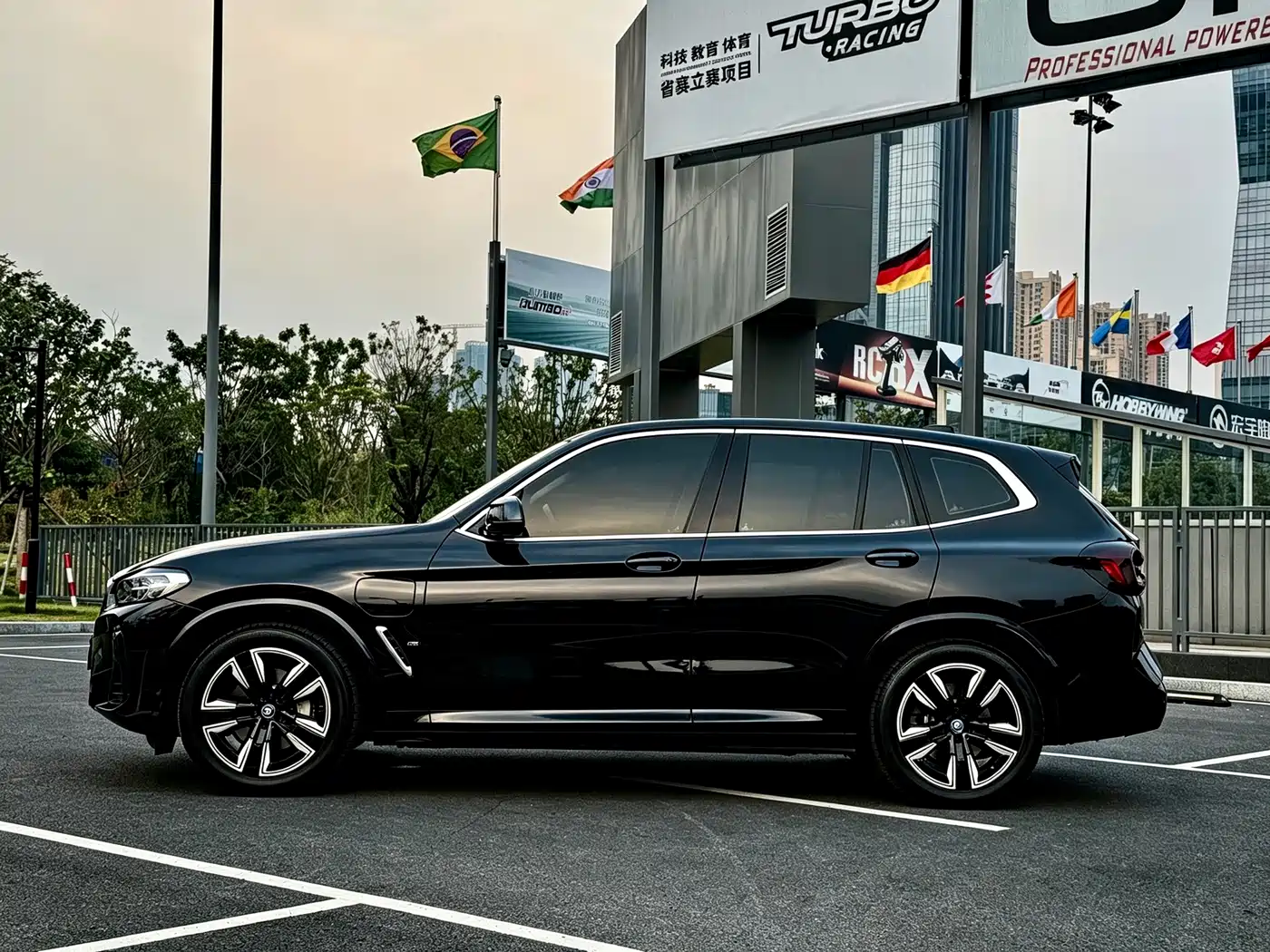 BMW iX3 2024