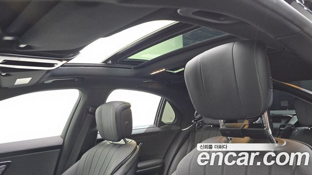 Mercedes-Benz S-Класс 2022