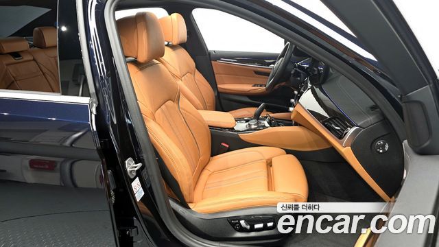 BMW 5 серии 2021