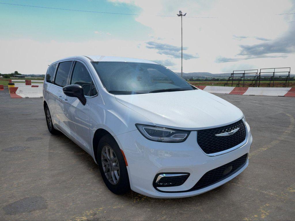 Chrysler Pacifica 2024